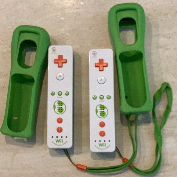 Yoshi Nintendo Wii Remotes Plus Motion Inside Controller Remote Lot Of 2 Green - Picture 5 of 11